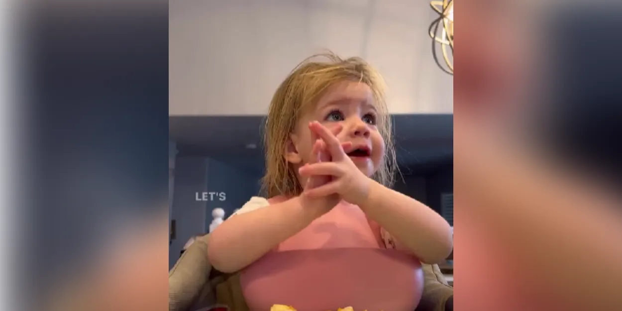 A 1 an, Taya prie avant de manger  Cela lui est venu aussi naturellement que d'apprendre à manger