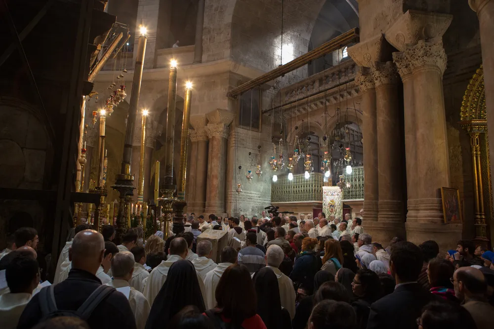 A Jérusalem, les chrétiens orthodoxes célèbrent le "feu sacré" pascal