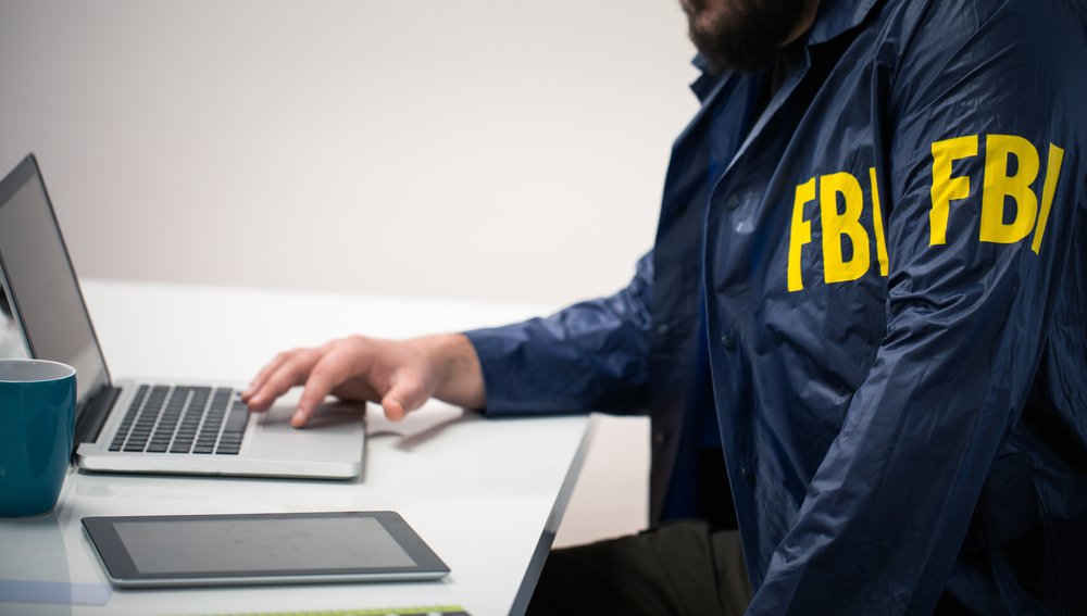 Affaire d’État : infiltration d’Églises par le FBI et plainte contre le ministère de la Justice américain