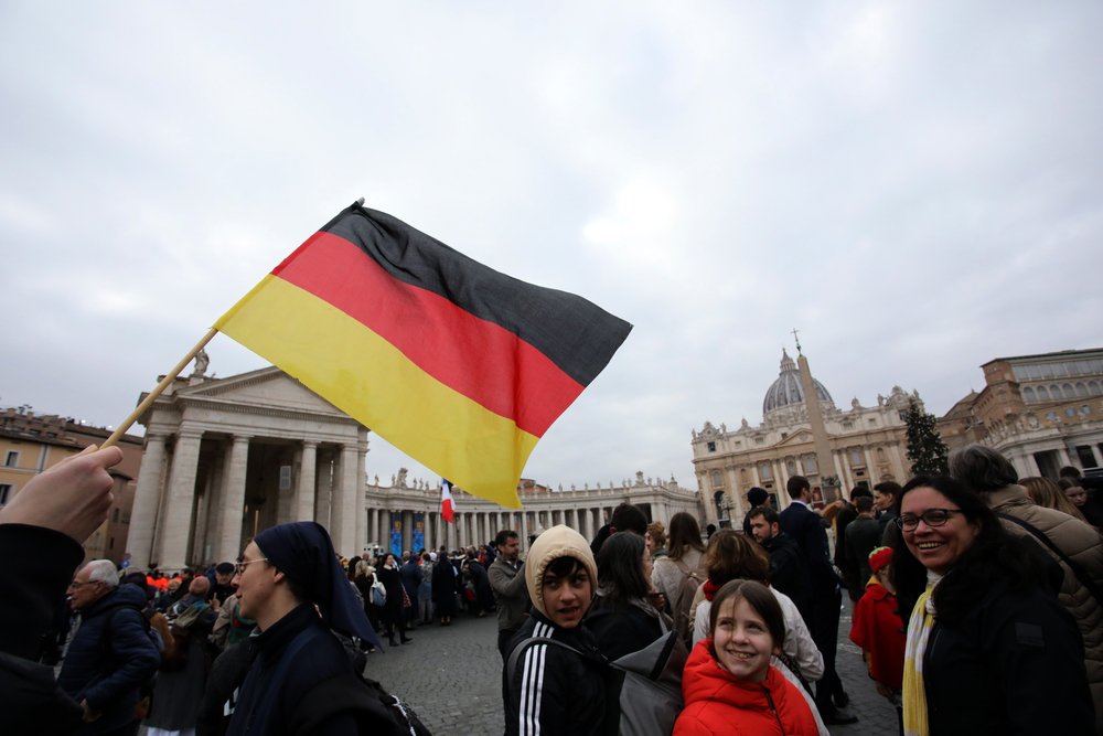 Německo: v roce 2022 opustilo katolickou církev půl milionu věřících, což je rekord