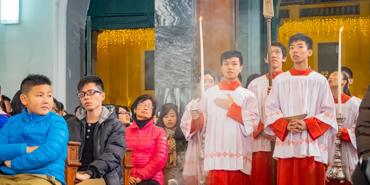 Après la mort du pape, des catholiques chinois en deuil s'interrogent sur l'avenir