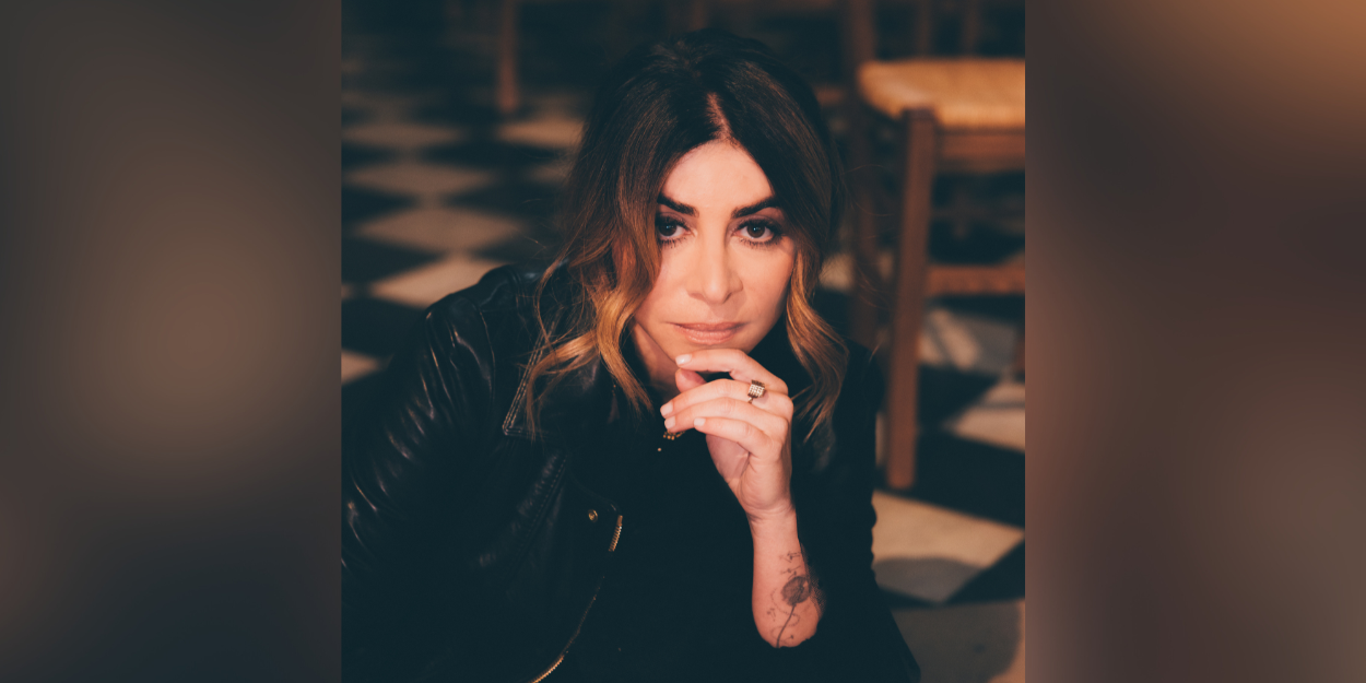 Avec son nouvel album Le Chemin, Julie Zenatti part en tournée au cœur des églises