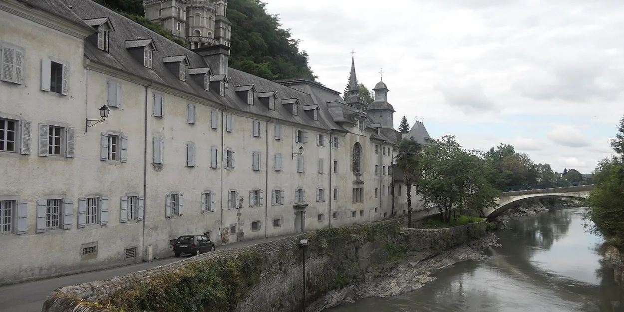 Bétharram la question des internats "mérite un traitement particulier", pour le président de la Conférence des évêques