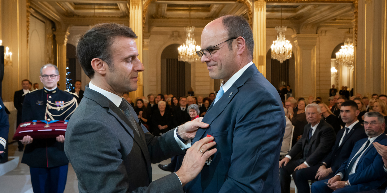 Christian Krieger, Präsident der Protestantischen Föderation Frankreichs, erhält die Ehrenlegion
