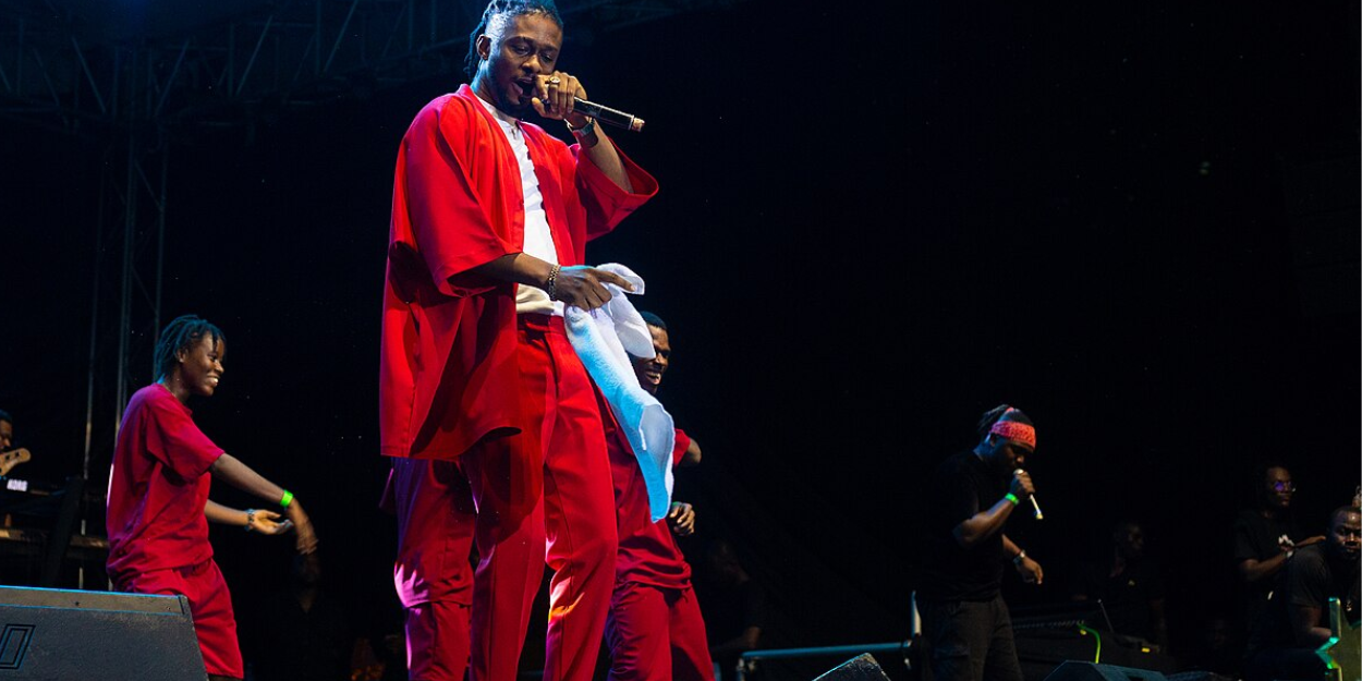 Costa do Marfim em nome do Senhor o rapper evangélico KS Bloom é um sucesso