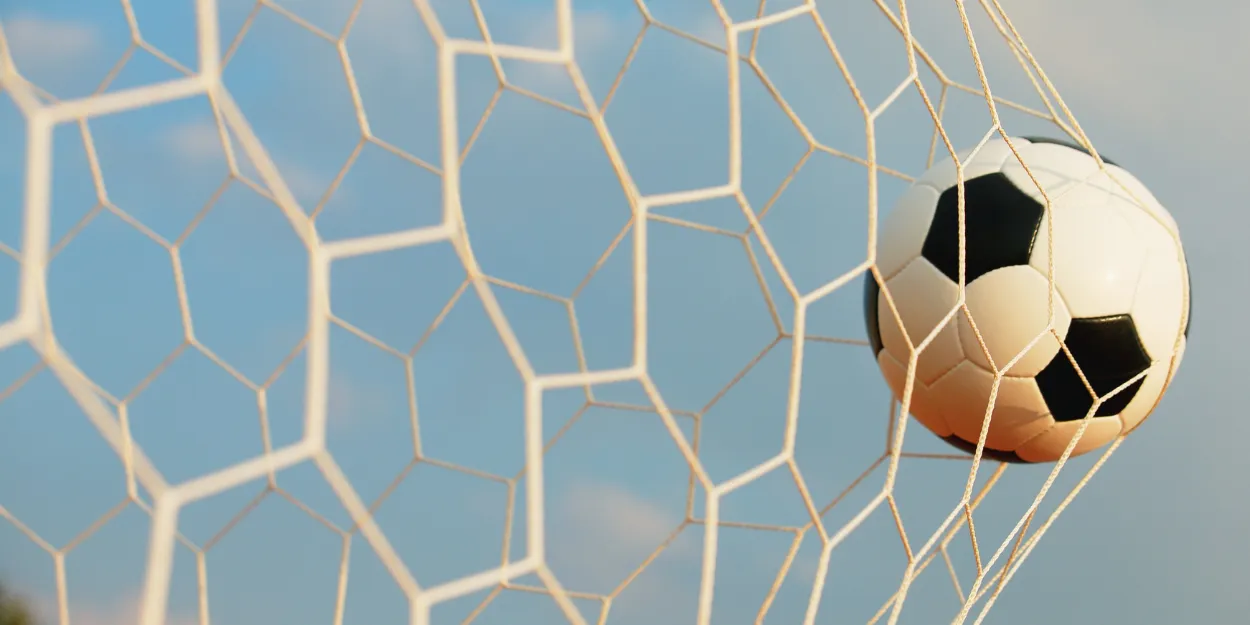 Coupe_du_monde_football_prions_sport_instrument_paix