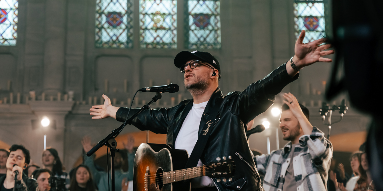 Découvrez le clip de "Viens Saint-Esprit" avec Sébastien Corn, Grégory Turpin, Makéda et bien d'autres artistes