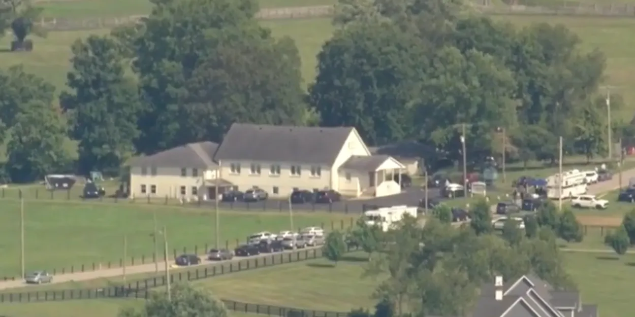 Drame dans une église du Kentucky  un pasteur blessé, sa femme et sa fille assassinées