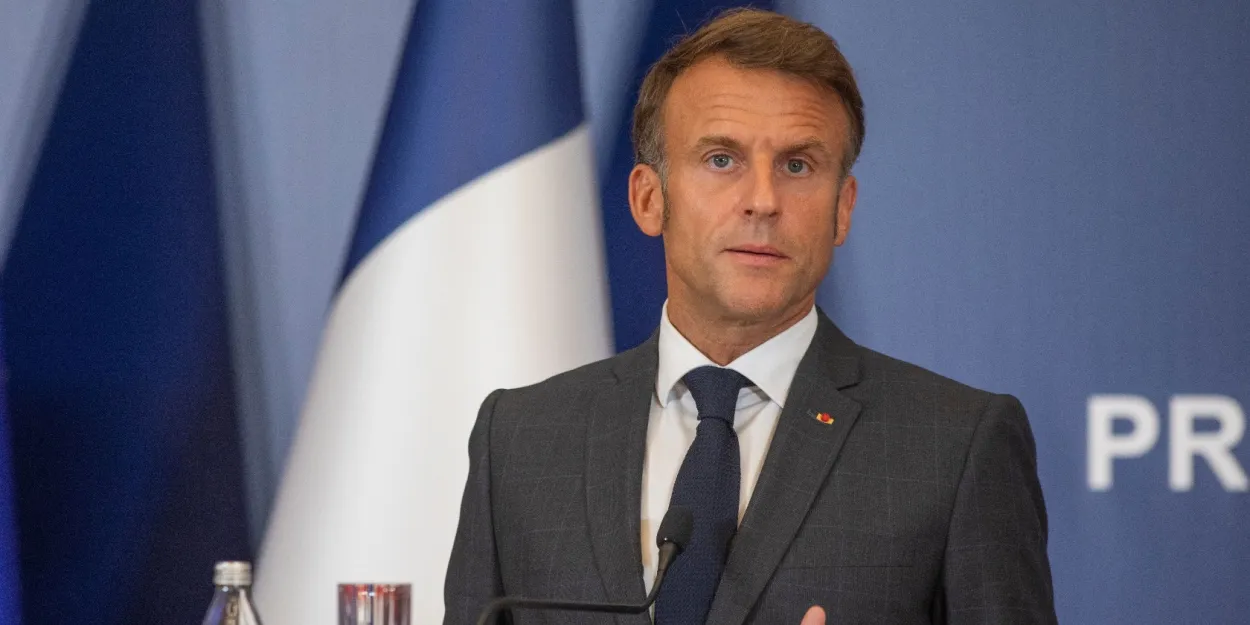 Emmanuel Macron demande aux responsables des cultes d'être des "ambassadeurs de fraternité"