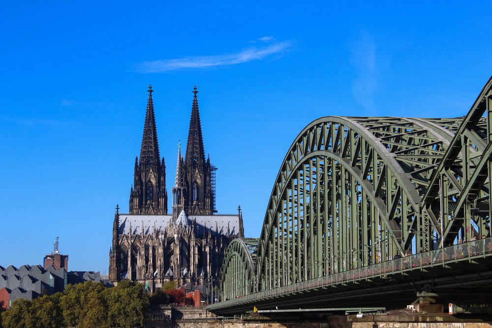 Investigation for perjury against the Cardinal of Cologne: searches in the archdiocese