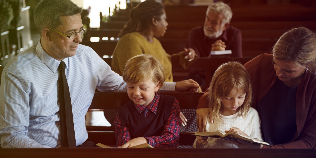 Estados Unidos un estudio relaciona la caída de la fe con la ausencia de los padres