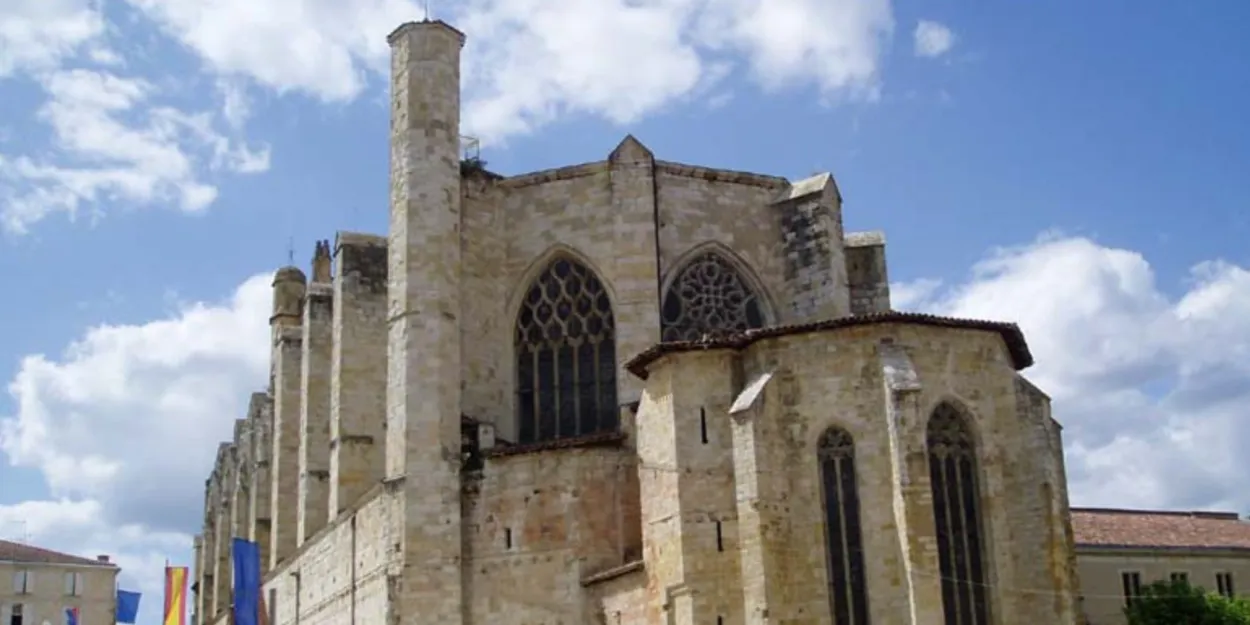 Gers_milliers_d'ouvrages_anciens_endommagés_incendie_cloître