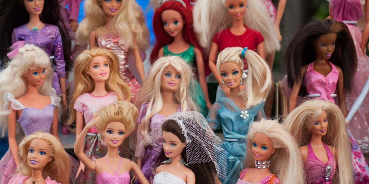 ¿Jugar con muñecas ultrafinas influye en la autoestima de las niñas?