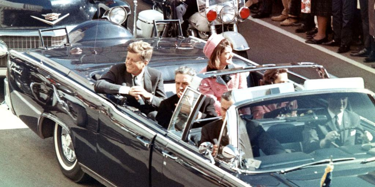 La Bible utilisée par Jackie Kennedy lors des funérailles de JFK vendue pour plus de 160 mille dollars