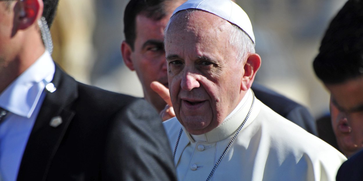 Pope receives Israelis and Palestinians, fears mountain of dead