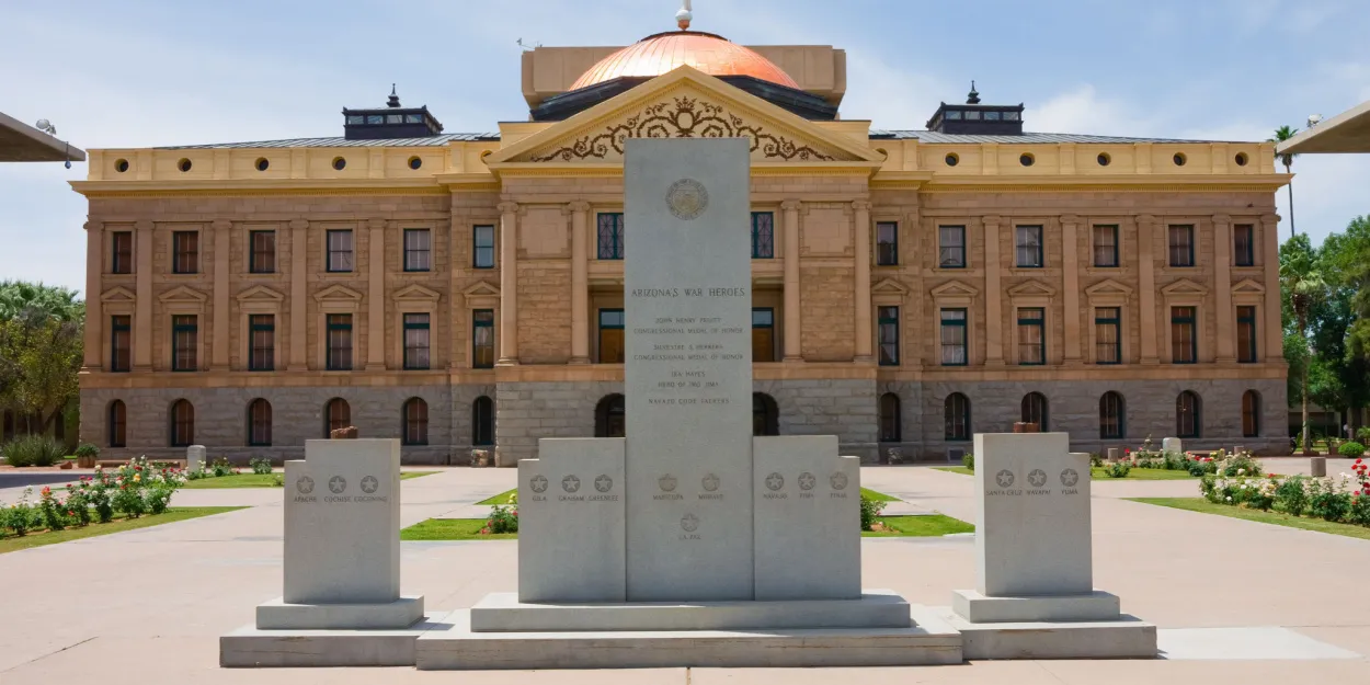 L’élue et pasteur dérobait des exemplaires de la Bible à la Chambre des représentants de l’Arizona