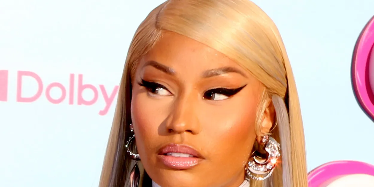 Nicki_Minaj_clame_foi_réseaux_sociaux
