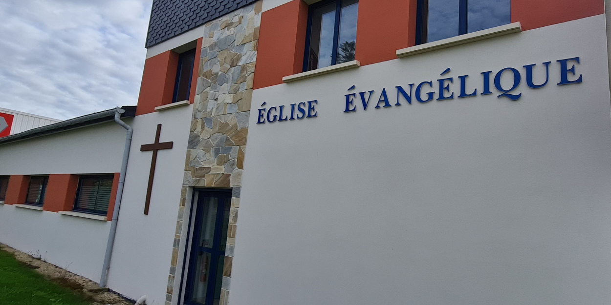 Presence Protestante worship live with the Evangelical Church of Lannion
