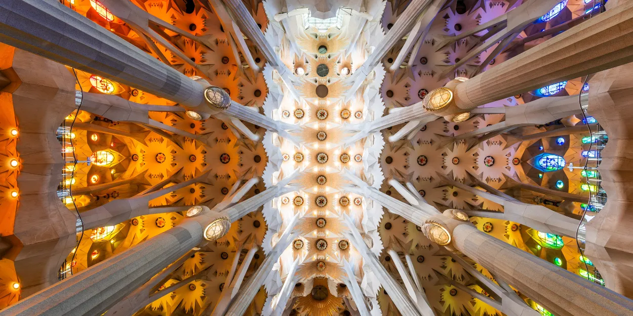 Sagrada_Familia_quand_microfossiles_inspirent_architecture