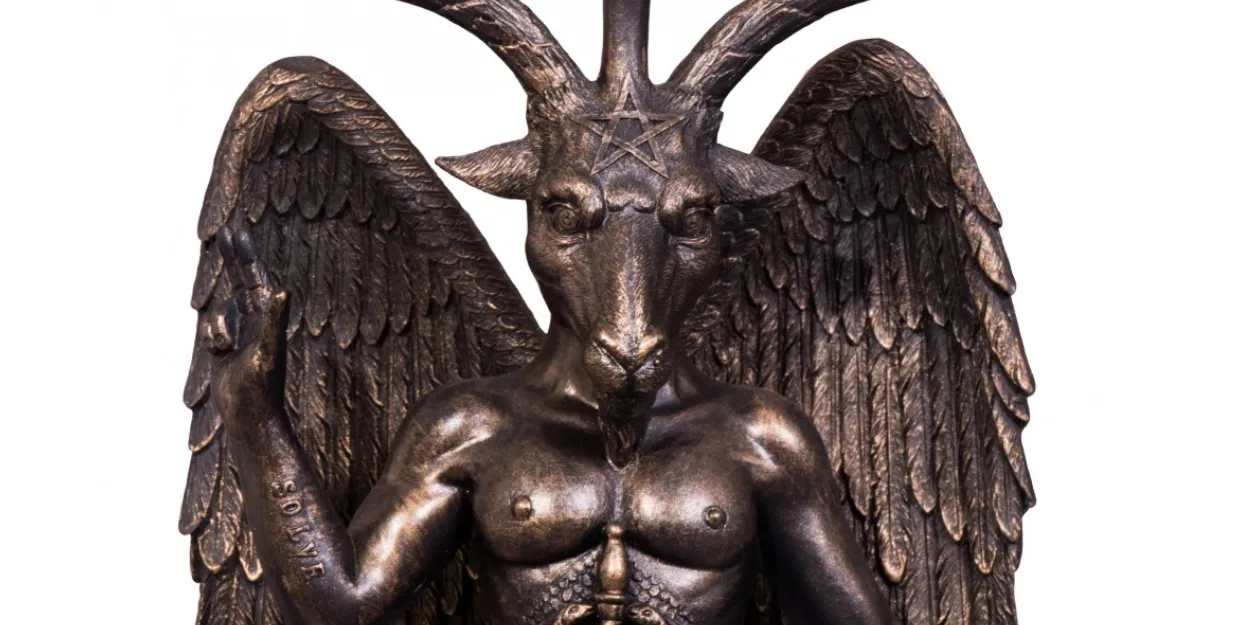 SatanCon, échanges paisibles entre chrétiens et satanistes, et conversions de passants