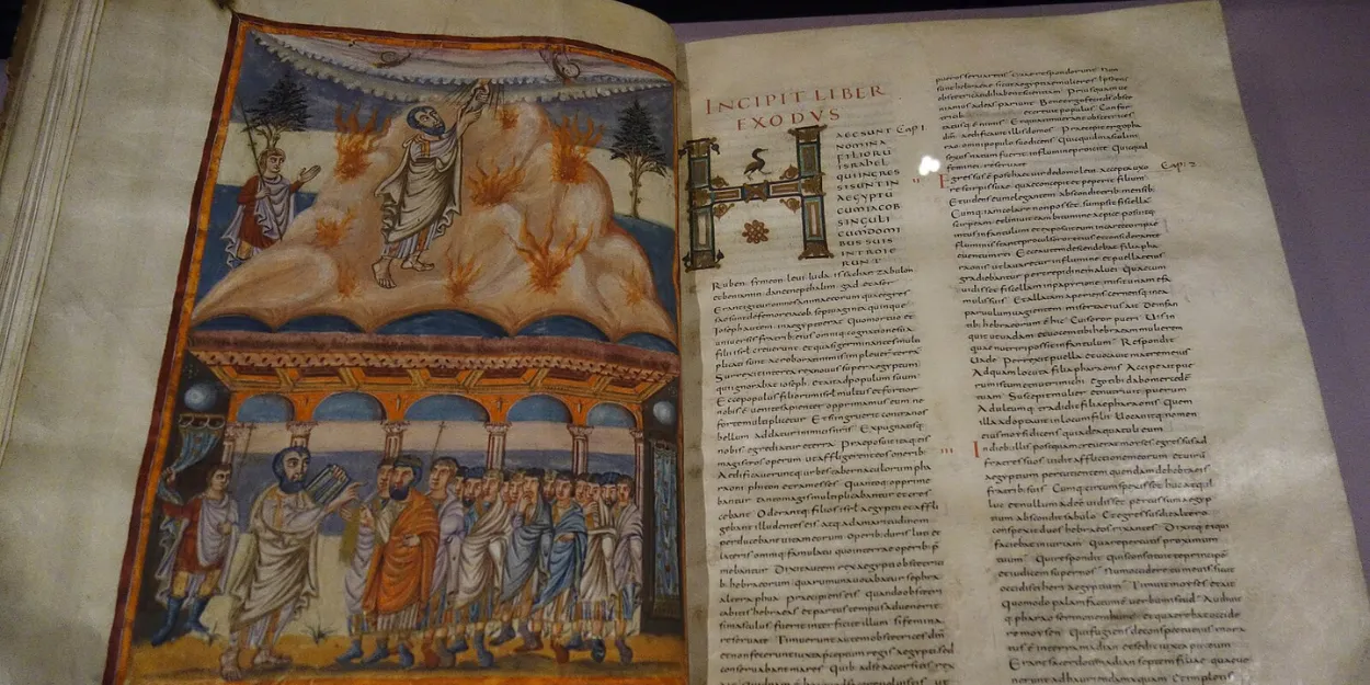 Une Bible du IXe siècle attire plus de 18 000 visiteurs en Suisse