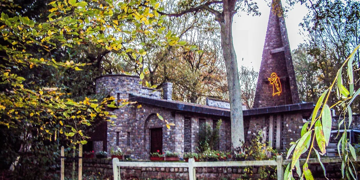 altercations_devant_communaute_catholique_traditionaliste_riaumont