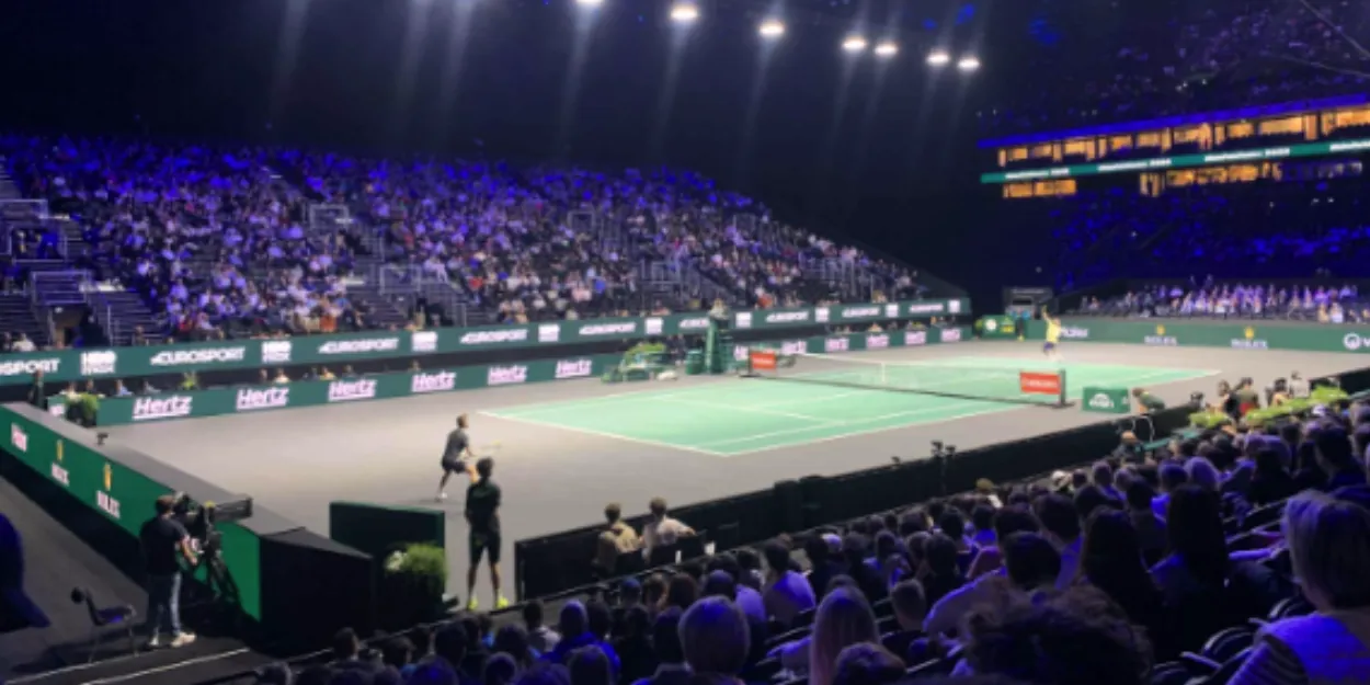 defense_arena_nouveau_temple_parisien_tennis_manque_foi_chretienne