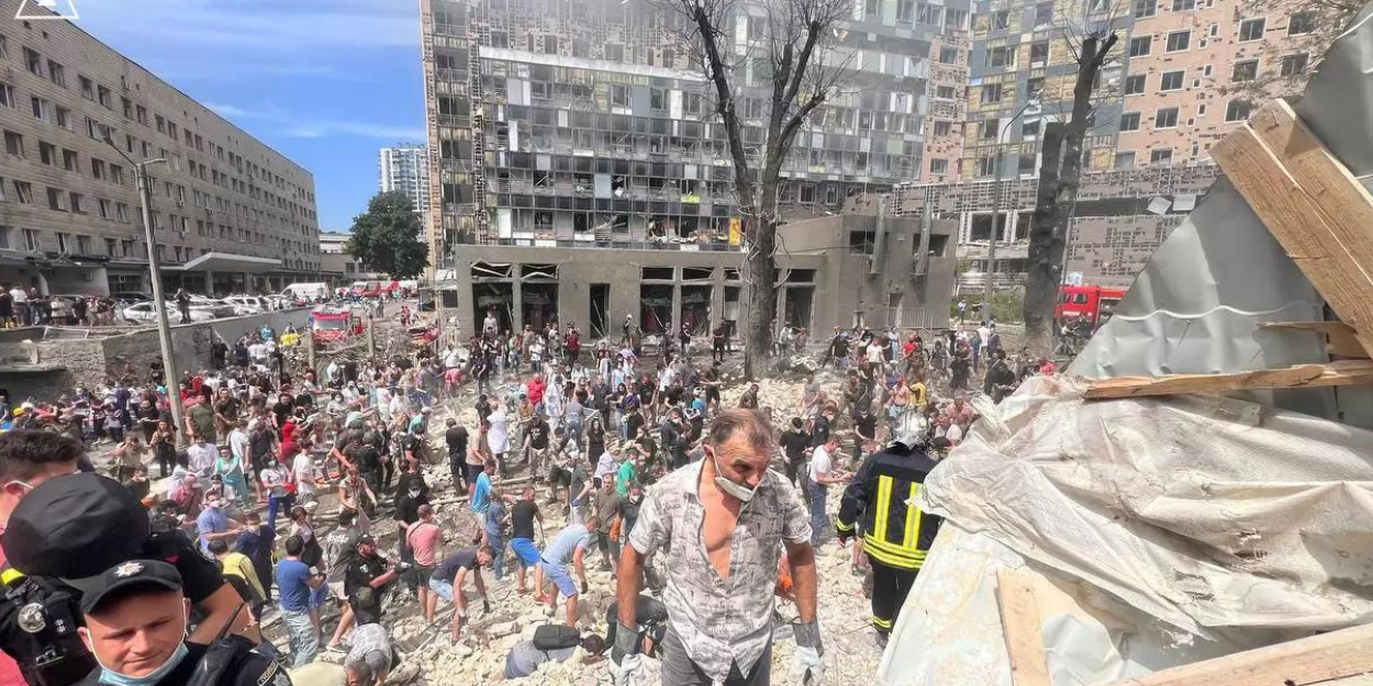 Okhmatdyt_after_Russian_attack,_2024-07-08_(02)
