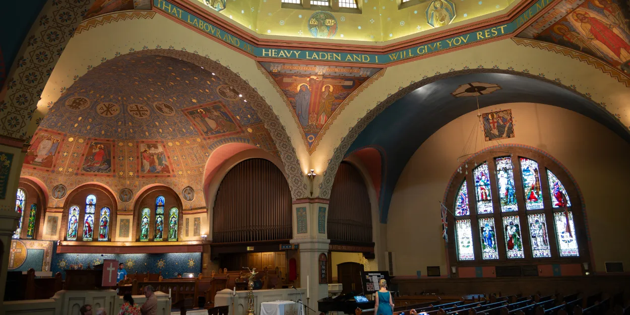 Canada_une_enquete_ouverte_pour_incendie_criminel_apres_la_destruction_de_leglise_st_anne