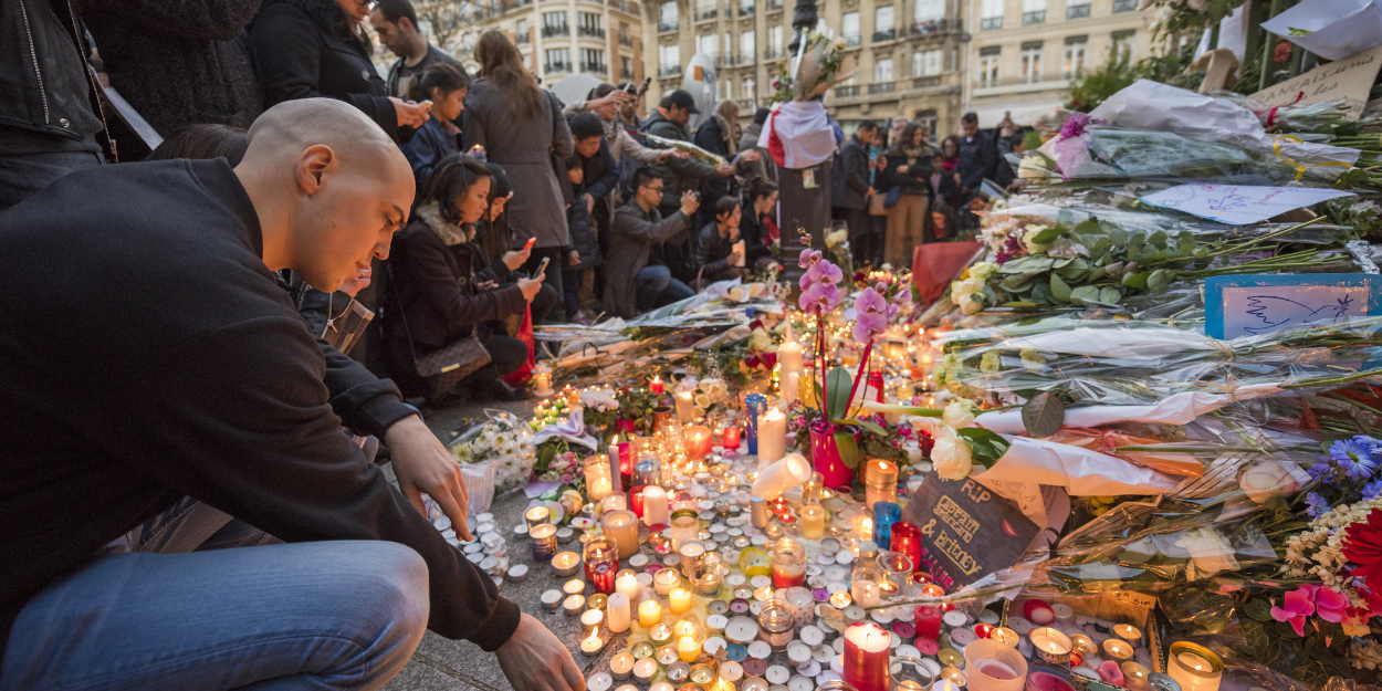 homage_victims_eight_years_after_attack_listopad_13