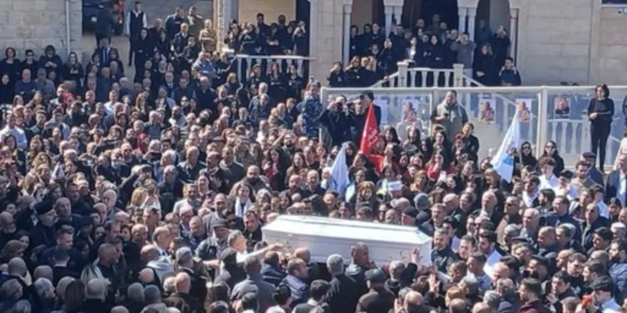 liban_milliers_personnes_rassemblees_pour_funerailles_pretre_pierre_el_rahi