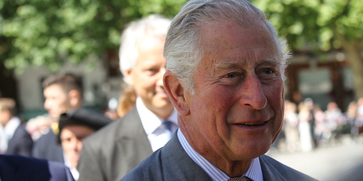 message_pascal_roi_charles_III_rend_hommage_humanitaires_victimes_guerres
