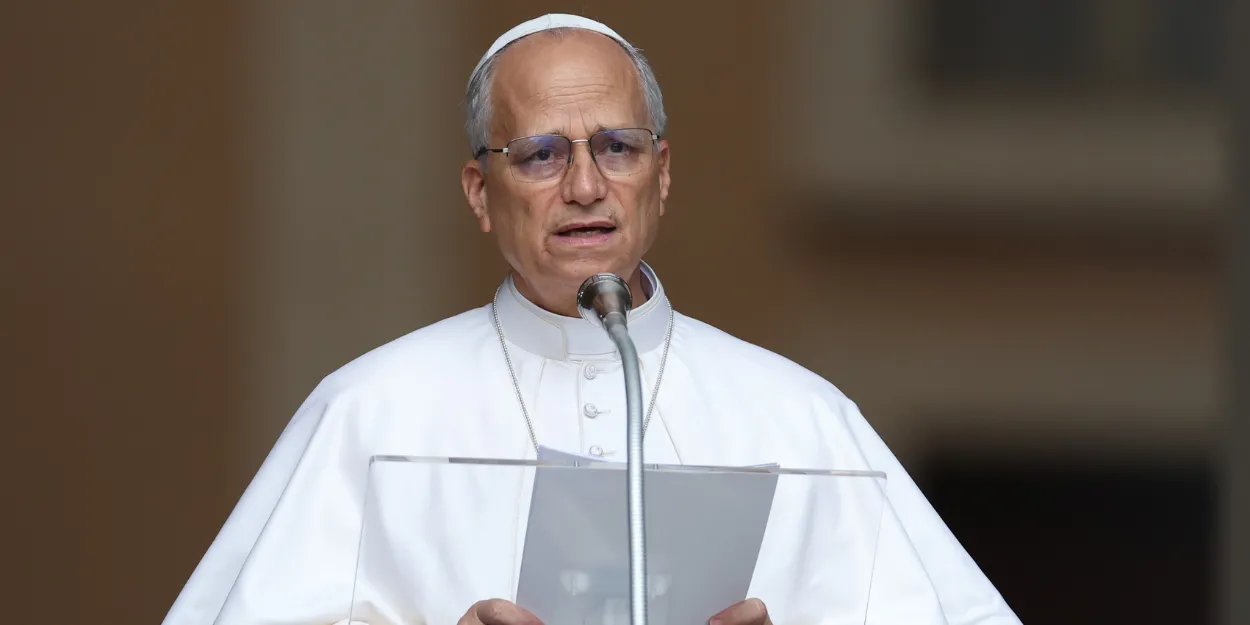 pape_appelle_dirigeants_mondiaux_tendre_mains_pauvres