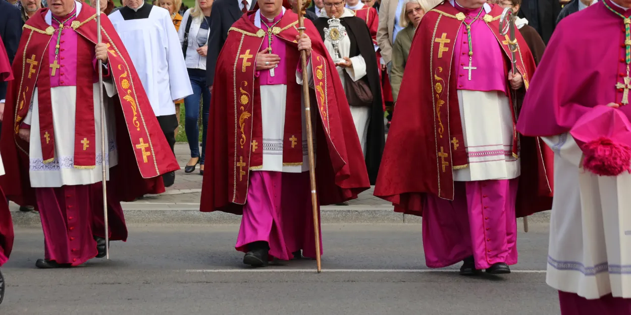 pologne_premier_proces_eveque_juge_avoir_couvert_actes_pedocriminels