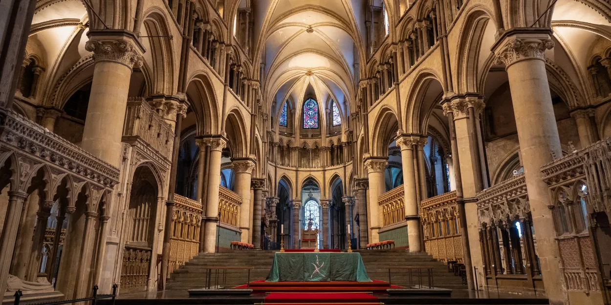 sarah_mullally_nouvelle_cheffe_eglise_anglicane_intronisee