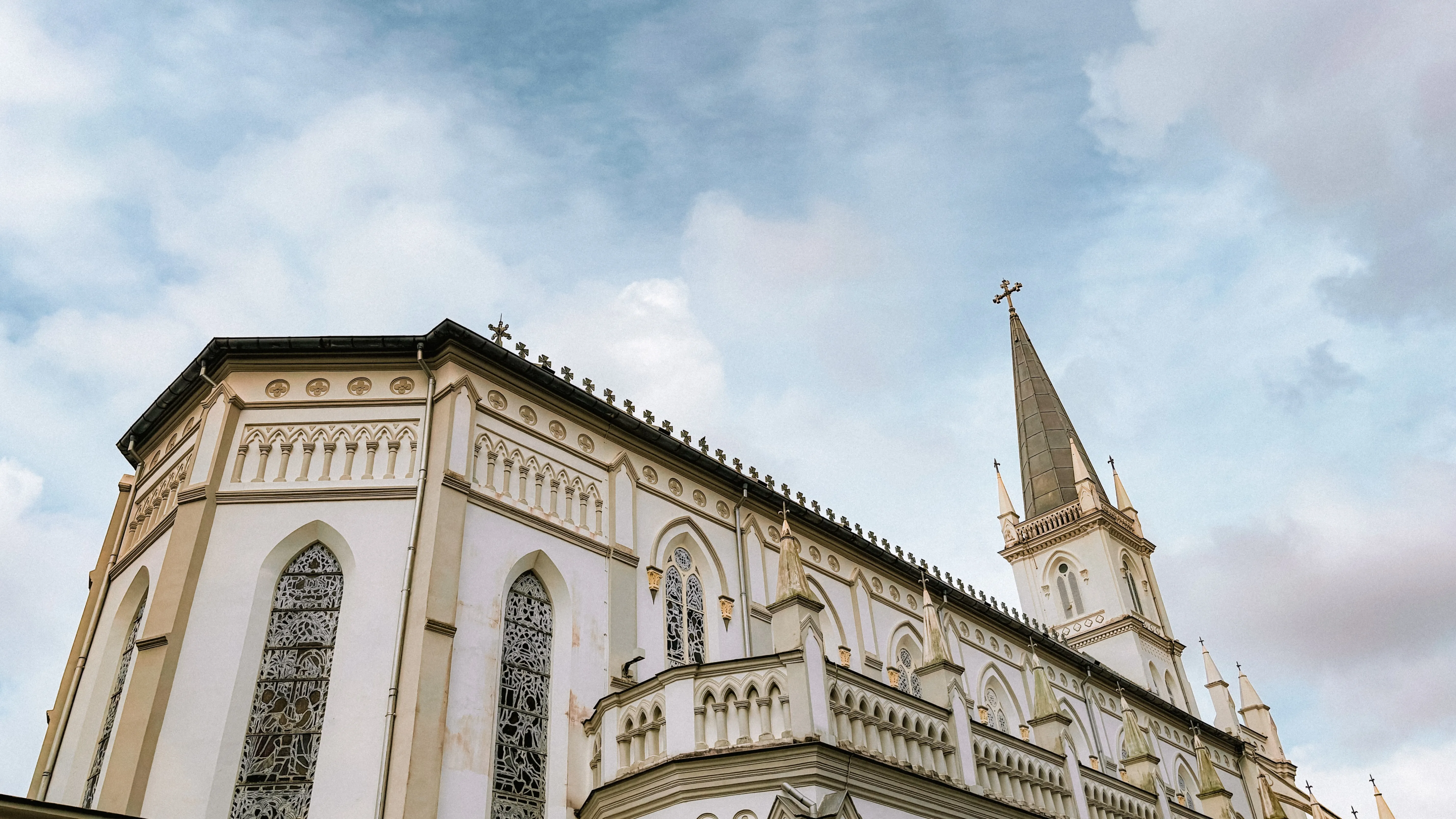 A_lourdes_les_eveques_se_penchent_sur_lenseignement_catholique_apres_betharram