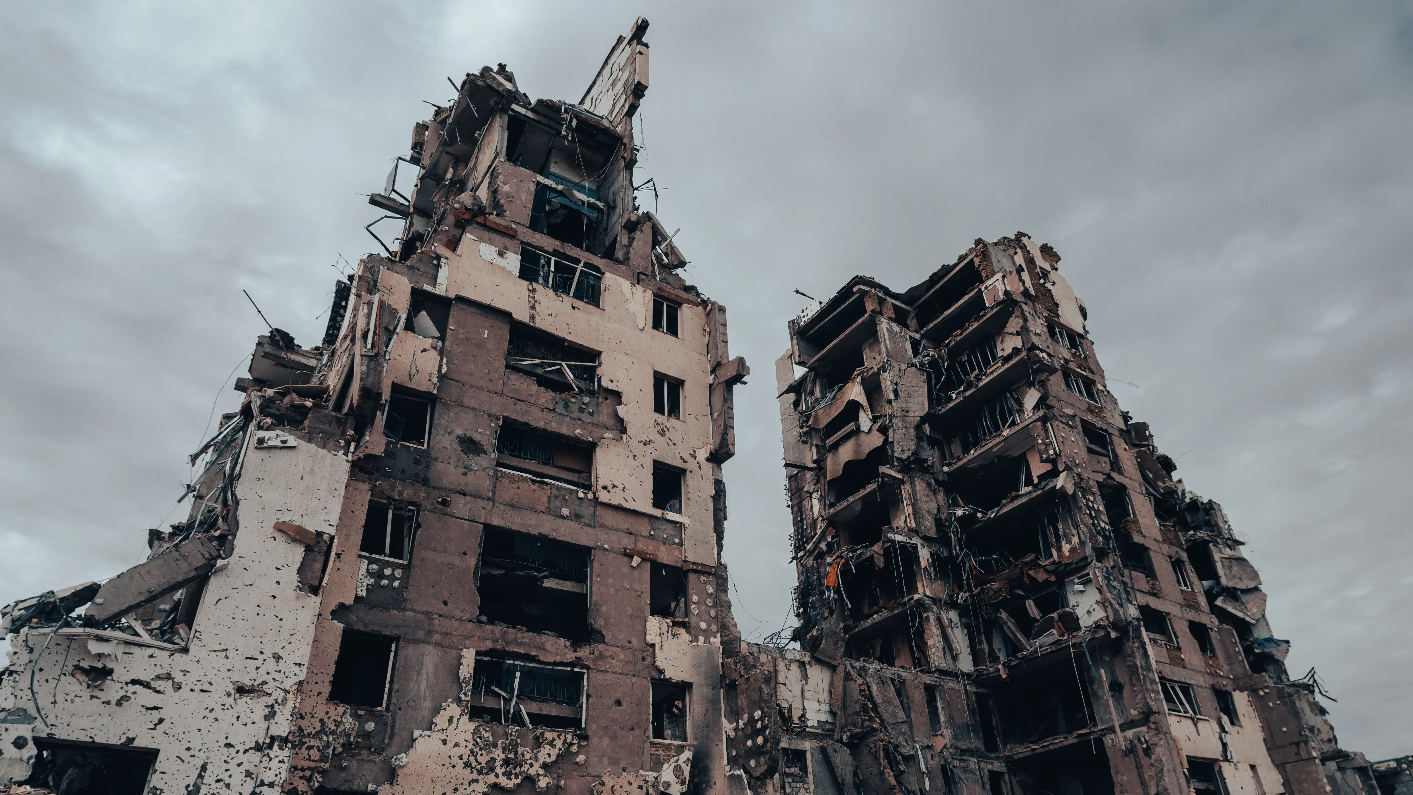 Ukraine_kiev_et_moscou_saccusent_de_multiples_violations_de_la_treve_pascale