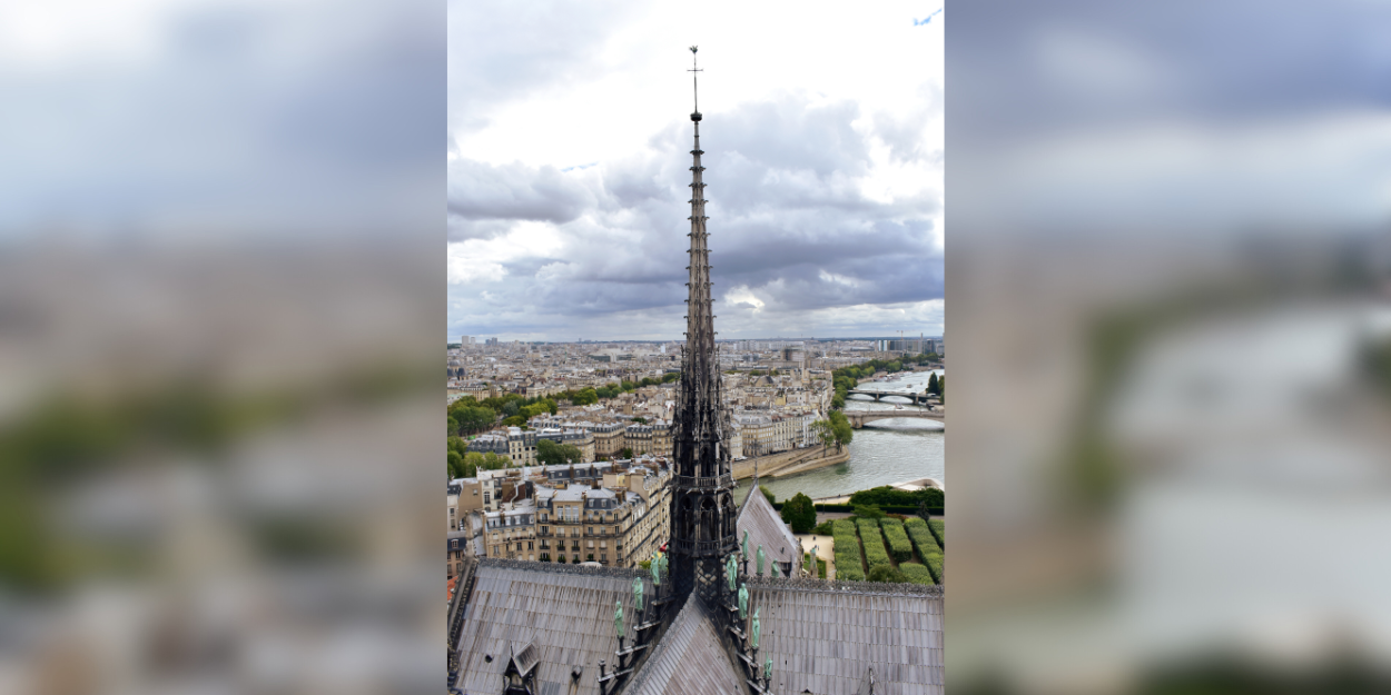 silhouette_fleche_notre_dame_visible_ciel_paris