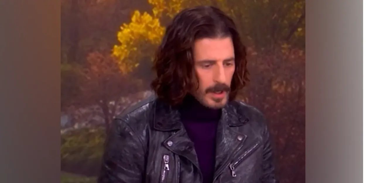 the_chosen_deux_personnes_athées_convertissents_grace_serie_sur_jesus