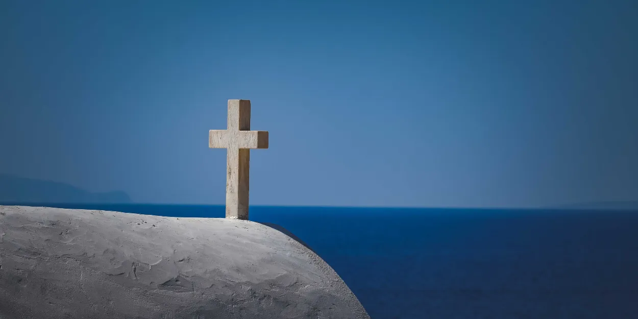 tu_jamais_seul_meme_quand_tout_semble_vide_presenciel