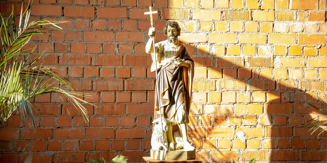 varsovie_eglise_leve_interdit_barbecue_vendredi_1_er_mai